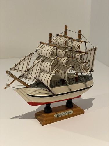 Maquette bateau voile bois - a,