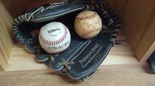 Gant Baseball WILSON vintage gaucher : model A2103 -edition premium + 2 balles