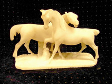 ANCIENNE SCULPTURE ANIMALIERE MARBRE BLANC STATUE GROUPE DE CHEVAUX HORSE