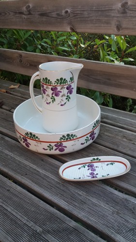 Ensemble toilette moulin - de,