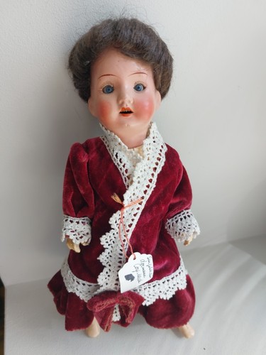 Ancienne poupée mignonnette