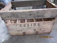 ancien casier a bouteilles casino tres  bon etat