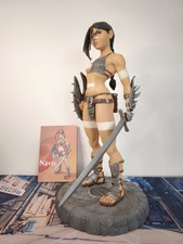 Statuette Nävis Sillage
