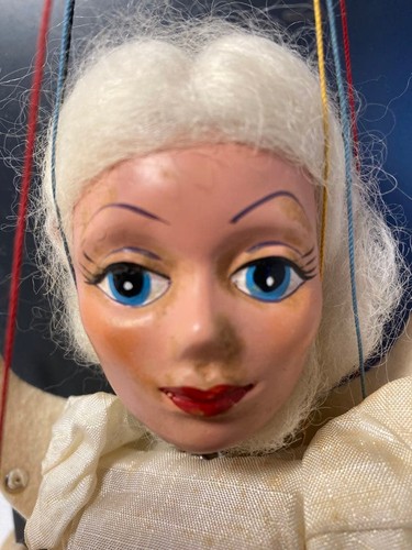 Pelham puppet white feather - puppet,