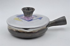 Caquelon et couvercle en céramique signée Juliette DEREL RIVIER collection