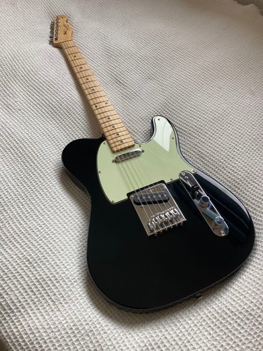 Squier fender telecaster - by,
