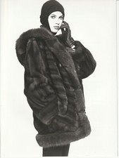 TIRAGE PHOTO	Argentique SPRUNG FOURRURES MODE 1990 PHOTO STUDIO 18X24CM