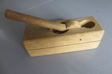 Ancien Casse Noix En Bois