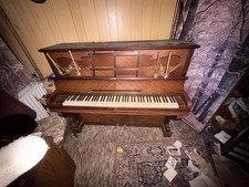 Piano droit ancien Pleyel –