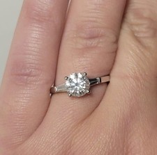 Bague Solitaire Style Art