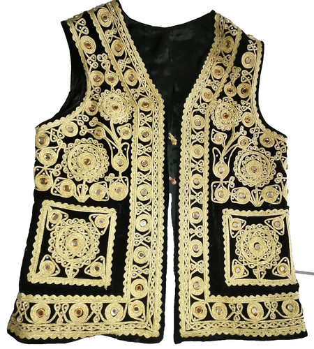 Gilet très richement brodé