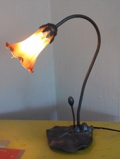 Lampe et tulipe Style Art