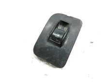 COMMANDE LEVE-VITRE AVANT