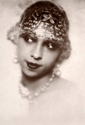Josephine baker her costume - josephine,