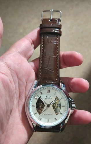 Gucamel montre homme