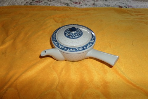 Jolie petite theiere japonaise - jolie,