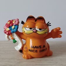 Figurine GARFIELD - 1978, 1981 - Bully West Germany - Garfield Happy Day, Fleurs