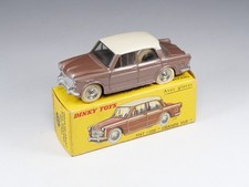 DINKY TOYS FRANCE - 531 - Fiat 1200 Grande Vue - Jantes concaves - En boite