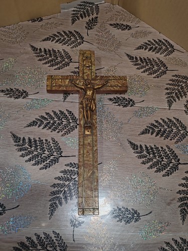 Ancienne grande croix murale - croix,