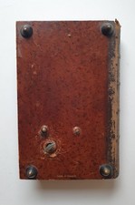 Faux livre relié de 1872 boite à musique?