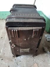 poêle à bois en fonte ancien pour décoration 