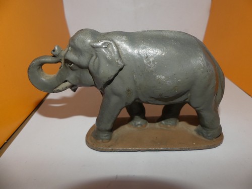 Figurine quiralu animaux du - ,