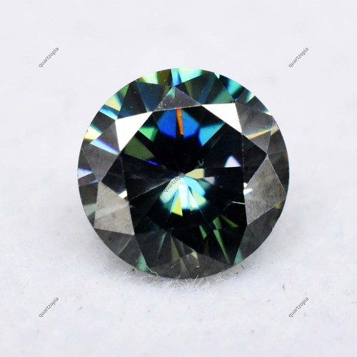 Moissanite naturelle verte