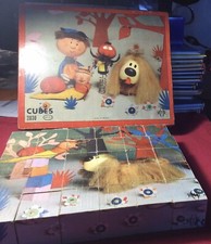 Boite de cubes en bois. Le