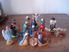 Lot de 22 santons grande taille 2 ange puits belle crèche provençale complète.