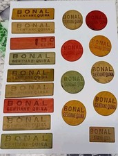 Lot De 18 Jetons Anciens.Bois