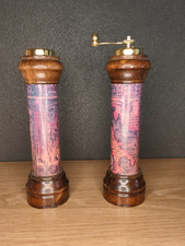 Vintage salière et poivrière (moulin à manivelle) décor ancienne cartographie 