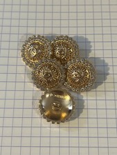 5 boutons chanel vintage