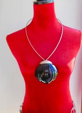 Collier  Signé Lanvin ,PARIS
