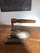 ANCIEN FER A REPASSER à LINGOT dit " LANGUE DE BOEUF " Longueur  21,4 cm 