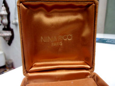 Bel Écrin à Bijoux de Nina Ricci BROCHE COLLIER AUTRE bon état