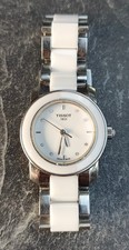 Montre TISSOT 1853 T064210A Quartz pour Femme Swiss Made Verre Saphir pile neuve