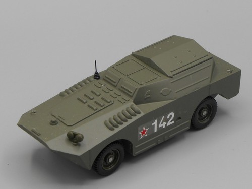 Véhicules militaires - n°24,