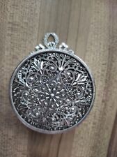 Diffuseur de parfum / pomander ancien en métal argenté filigrané