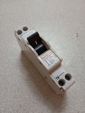 1x disjoncteur Interrupteur