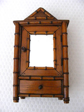 Armoire de poupée ANCIENNE en bois façon Bambou vernis avec miroir - enfant