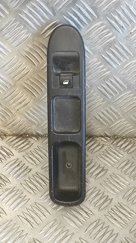 Commande bouton lève - , vitre