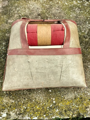 Ancien carreau dentellière - de,
