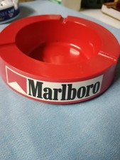 Cendrier Marlboro rouge