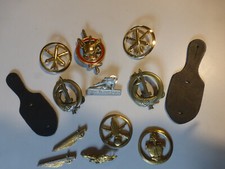 Lot de 11 insignes militaire broche epinglette  à identifier medaille armée