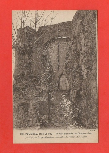 Polignac portail d entrée - -,