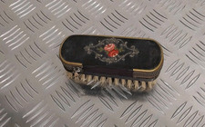 Ancienne Brosse À Ongles  Avec Set Manucure Vintage ( Réf : CH14 )