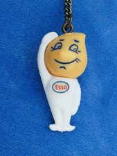 RARE ++ TOP ! PORTE-CLES Key ring - ESSO PIN-UP M GOUTTE D'HUILE
