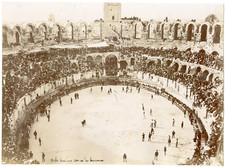 France, Arles, les arènes, course de taureaux Vintage albumen print, Tirage 