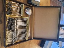 Ménagère en métal argenté