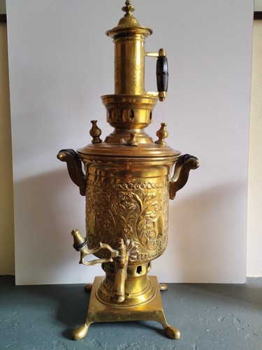 Samovar laiton milieu 19e - en,